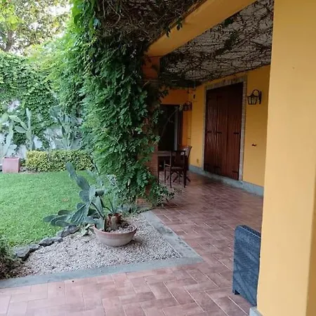 A Casa Di Mery - In Con Piscina Cecchina